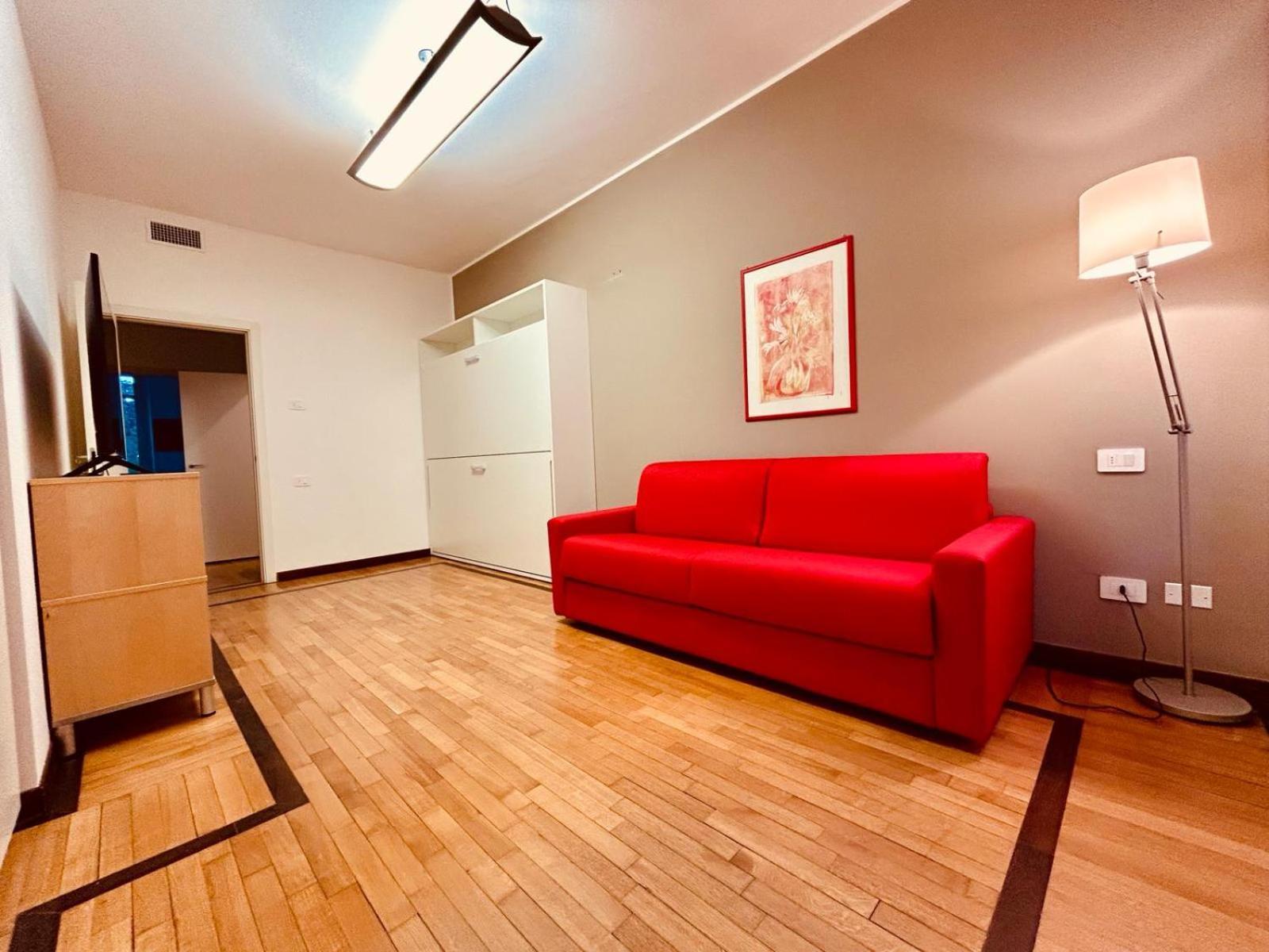 Kibilu - Via Medaglie D'Oro Centro Citta Con Parcheggio Apartment Varese Exterior photo
