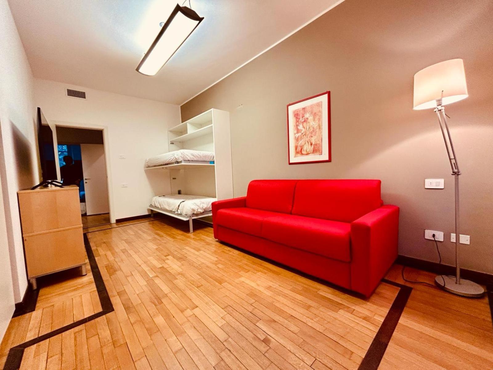 Kibilu - Via Medaglie D'Oro Centro Citta Con Parcheggio Apartment Varese Exterior photo